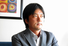 小栗 浩輔さん